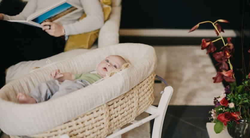 Cosa deve fare una Babysitter? Guida completa